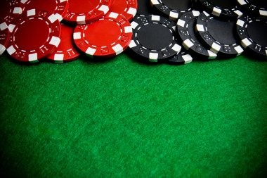 roqol mobile app interface showing live football odds and casino games