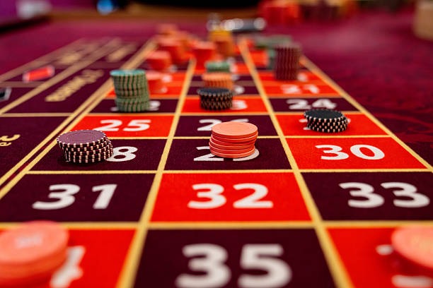 Bonanza Gold slot interface with multiplier chain and free-spin bonus display